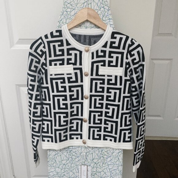 NWT Chic Black & White Geometric Knit Cardigan Sweater Jacket - Picture 1 of 7